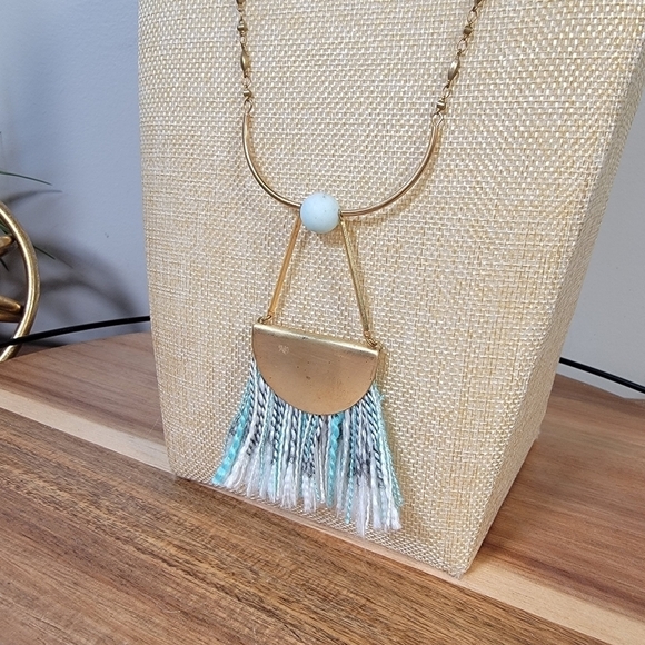 Bou Cou Long Boho Necklace Gold Tone thin chain with Yarn Fan Tassel - Picture 6 of 17